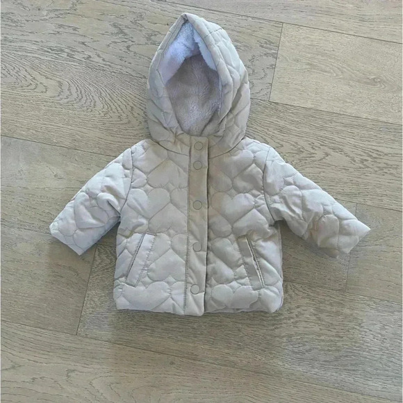 Old Navy Quilted Heart Sherpa-Trim Hooded Jacket Baby Size 0-3 Mo - Picture 1 of 3